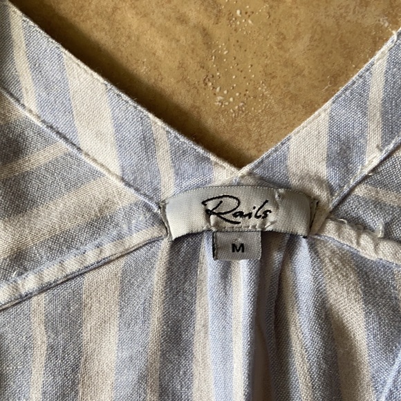 Like new Rails Jeri Linen Blend Blue & White Stripe Top - Picture 14 of 15